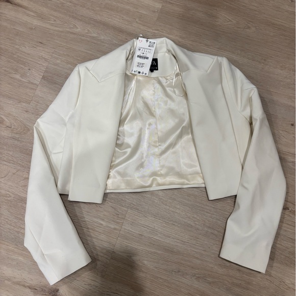 Zara Jackets & Blazers - Zara Cream Women's Blazer